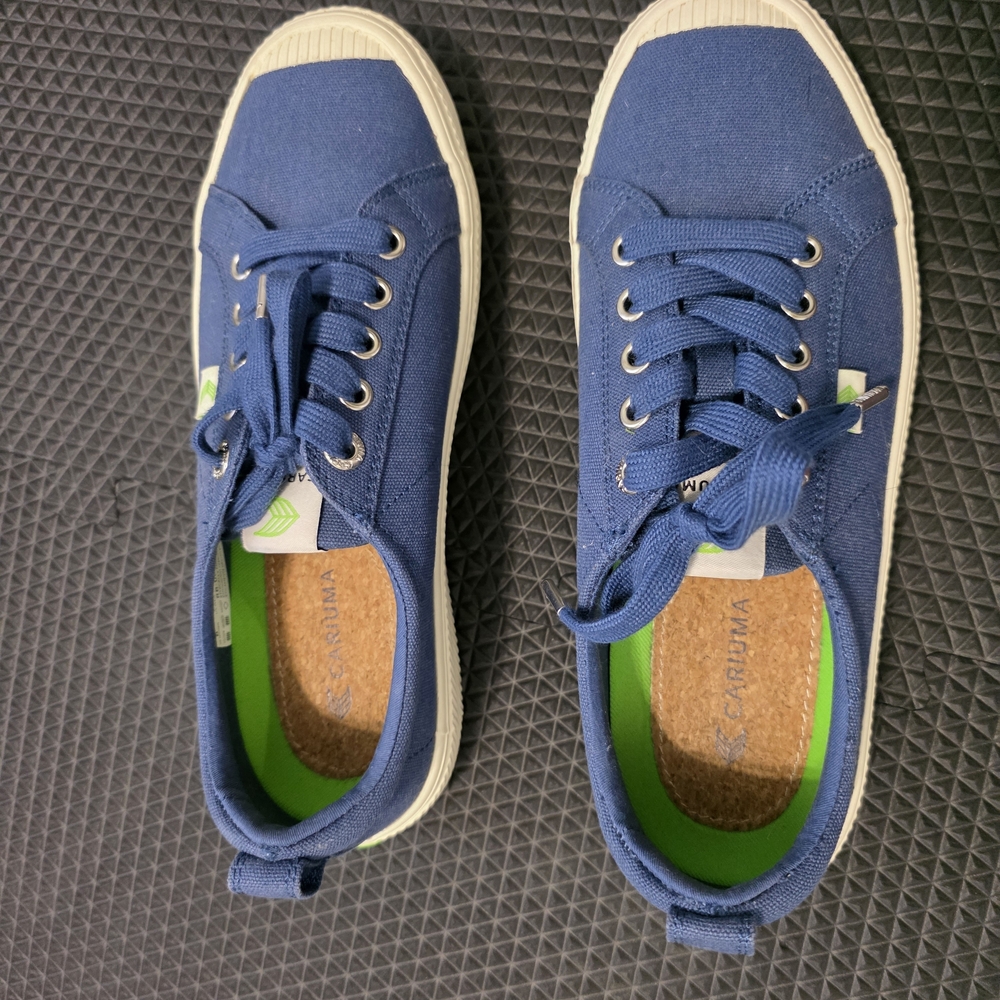 Cariuma Navy Canvas Sneakers with Lime Insole